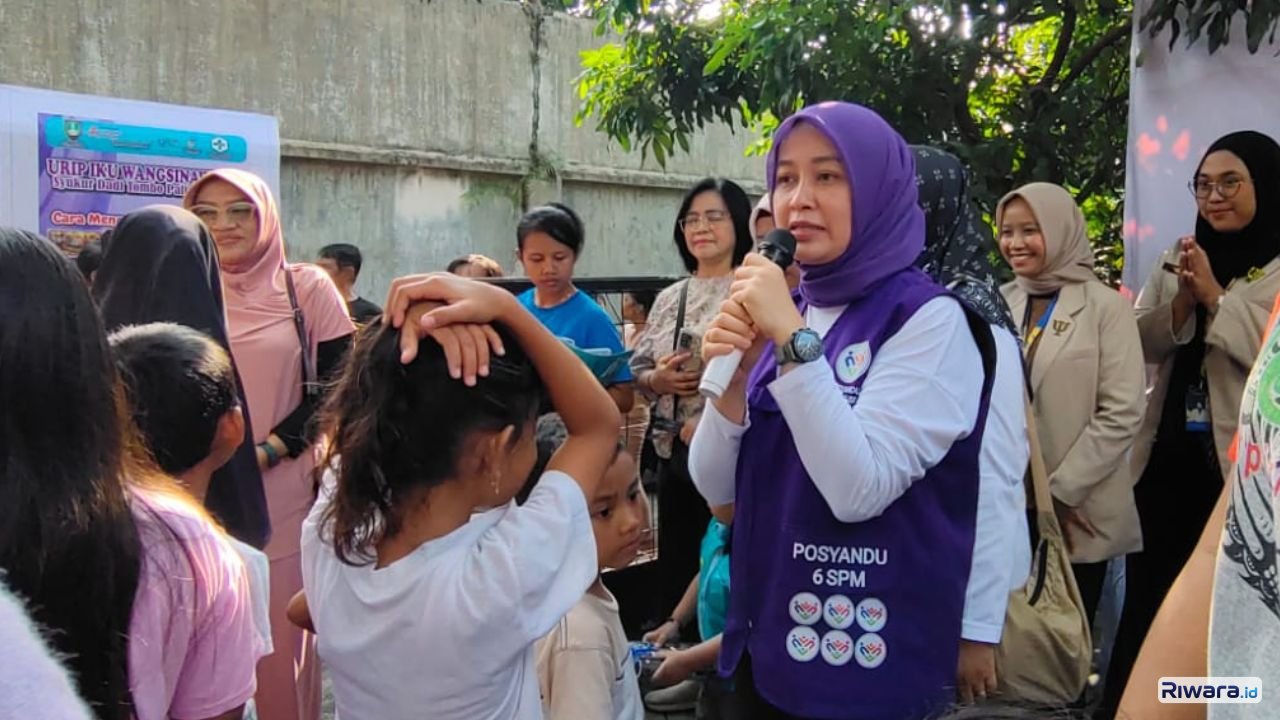 Kampanye kesehatan mental digencarkan melalui Jambore Kader di Pasar Kliwon Surakarta dengan menghadirkan layanan psikologi langsung di Posyandu